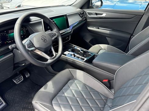 New 2025 Volkswagen Atlas Cross Sport SEL Premium R-Line AWD/4WD image 9
