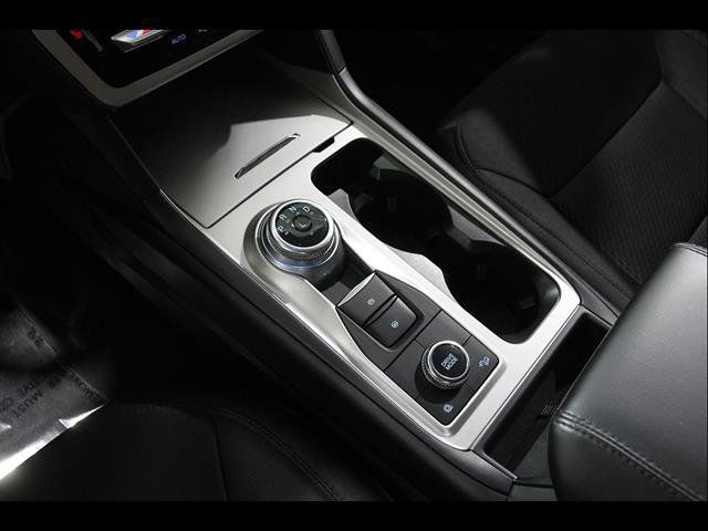 Used 2022 Ford Explorer XLT AWD/4WD image 14