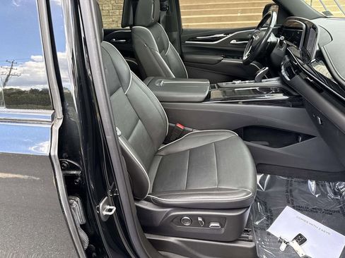 Used 2021 Cadillac Escalade Sport w/ Driver Assist Tech Package AWD/4WD image 7