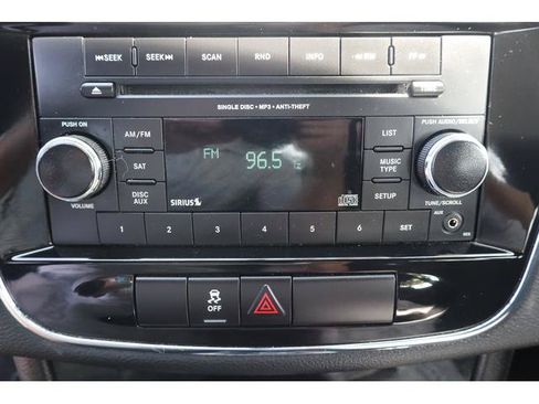 Used 2013 Chrysler 200 Touring FWD image 14
