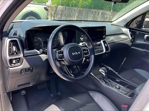 Used 2023 Kia Sorento S w/ Panoramic Sunroof Package FWD image 14