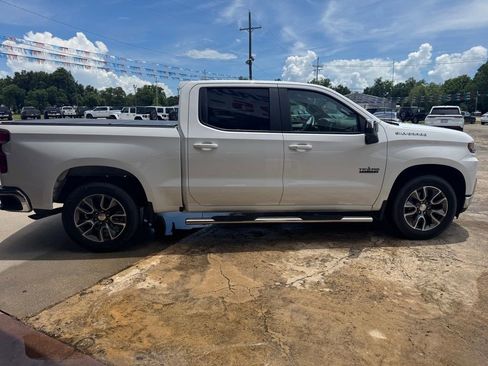 Used 2020 Chevrolet Silverado 1500 LT w/ Texas Edition RWD image 9