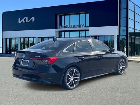 Used 2022 Honda Civic Touring image 10