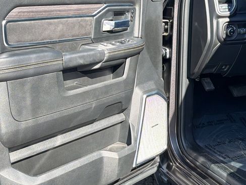 Used 2025 RAM 2500 Laramie AWD/4WD image 23