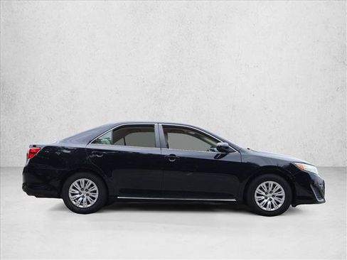 Used 2012 Toyota Camry LE FWD image 4