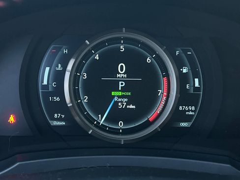 Used 2017 Lexus IS 350 F Sport w/ F Sport Package RWD image 26