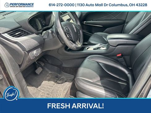 Used 2019 Lincoln MKC Premiere FWD image 12