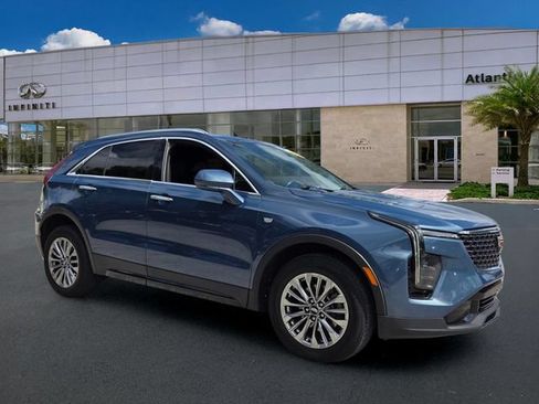 Used 2024 Cadillac XT4 Premium Luxury AWD/4WD image 2