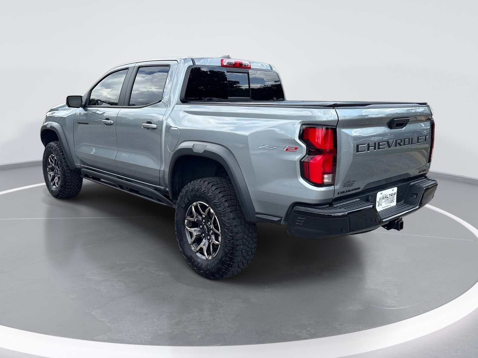 Used 2025 Chevrolet Colorado ZR2 w/ Technology Package AWD/4WD image 6