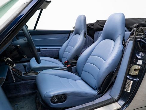 Used 1996 Porsche 911 Carrera RWD image 3
