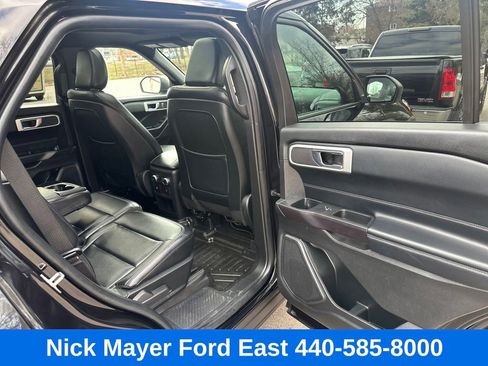 Used 2020 Ford Explorer XLT w/ Equipment Group 202A image 16
