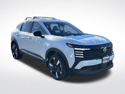New 2026 Nissan Kicks SR w/ Illumination Package AWD/4WD image 7