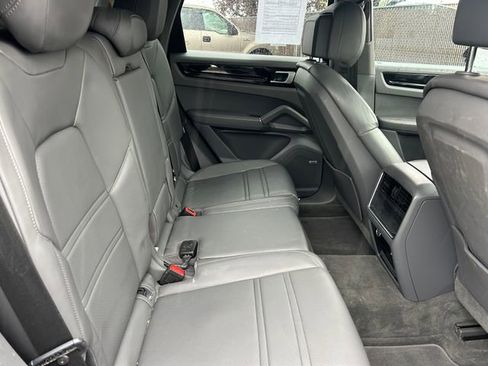 Used 2019 Porsche Cayenne AWD/4WD image 27