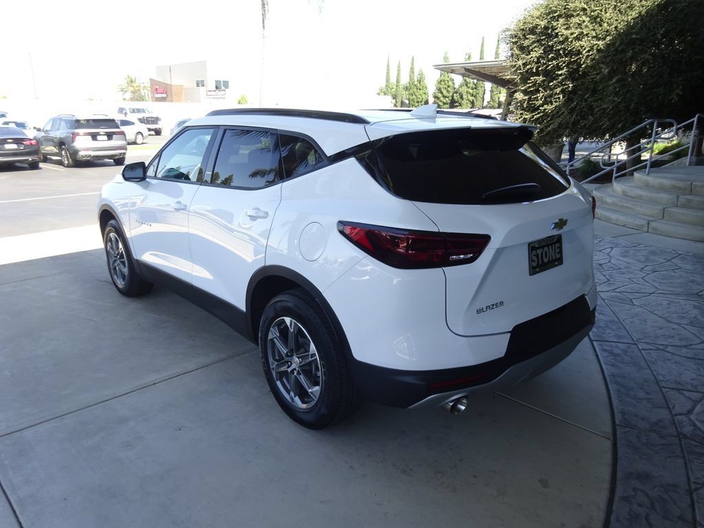 Certified 2023 Chevrolet Blazer LT w/ Convenience Package FWD image 5