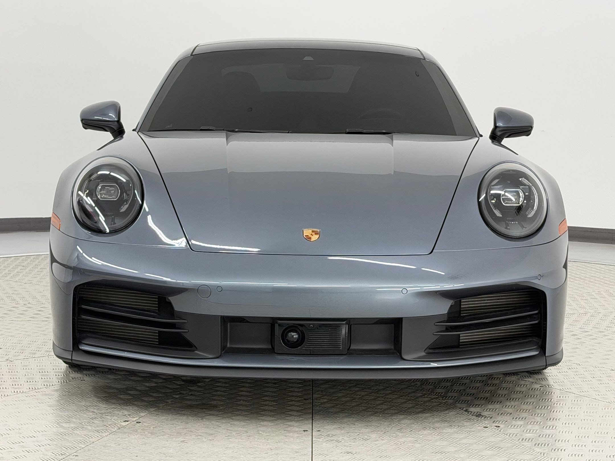 Certified 2025 Porsche 911 Carrera RWD image 6
