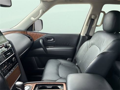 Used 2023 Nissan Armada SL w/ Captain's Chairs Package image 17
