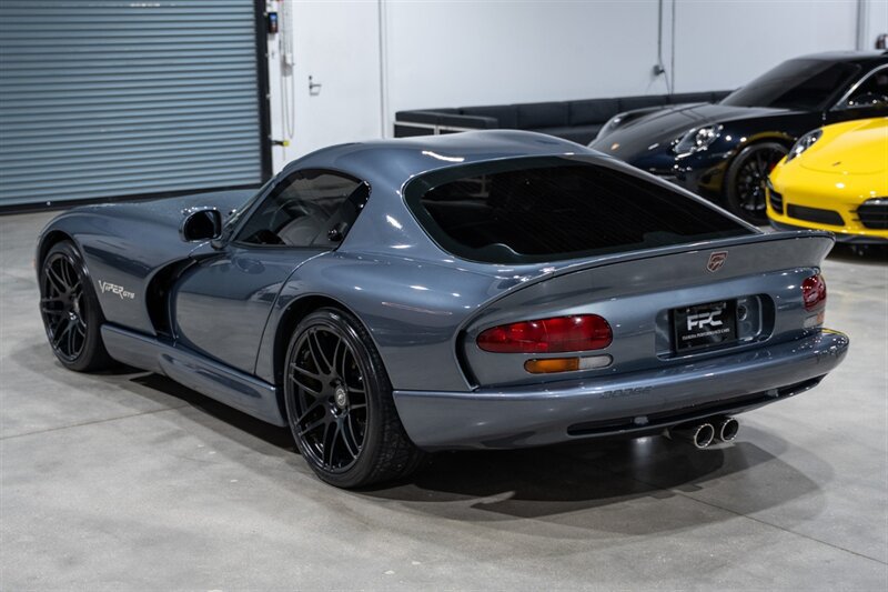 Used 2000 Dodge Viper GTS RWD image 4
