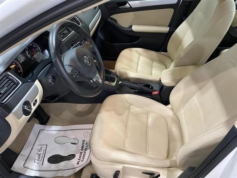 Used 2014 Volkswagen Jetta SE FWD image 9