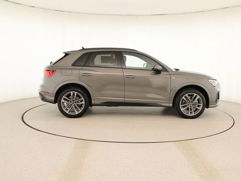 New 2025 Audi Q3 2.0T Premium image 8