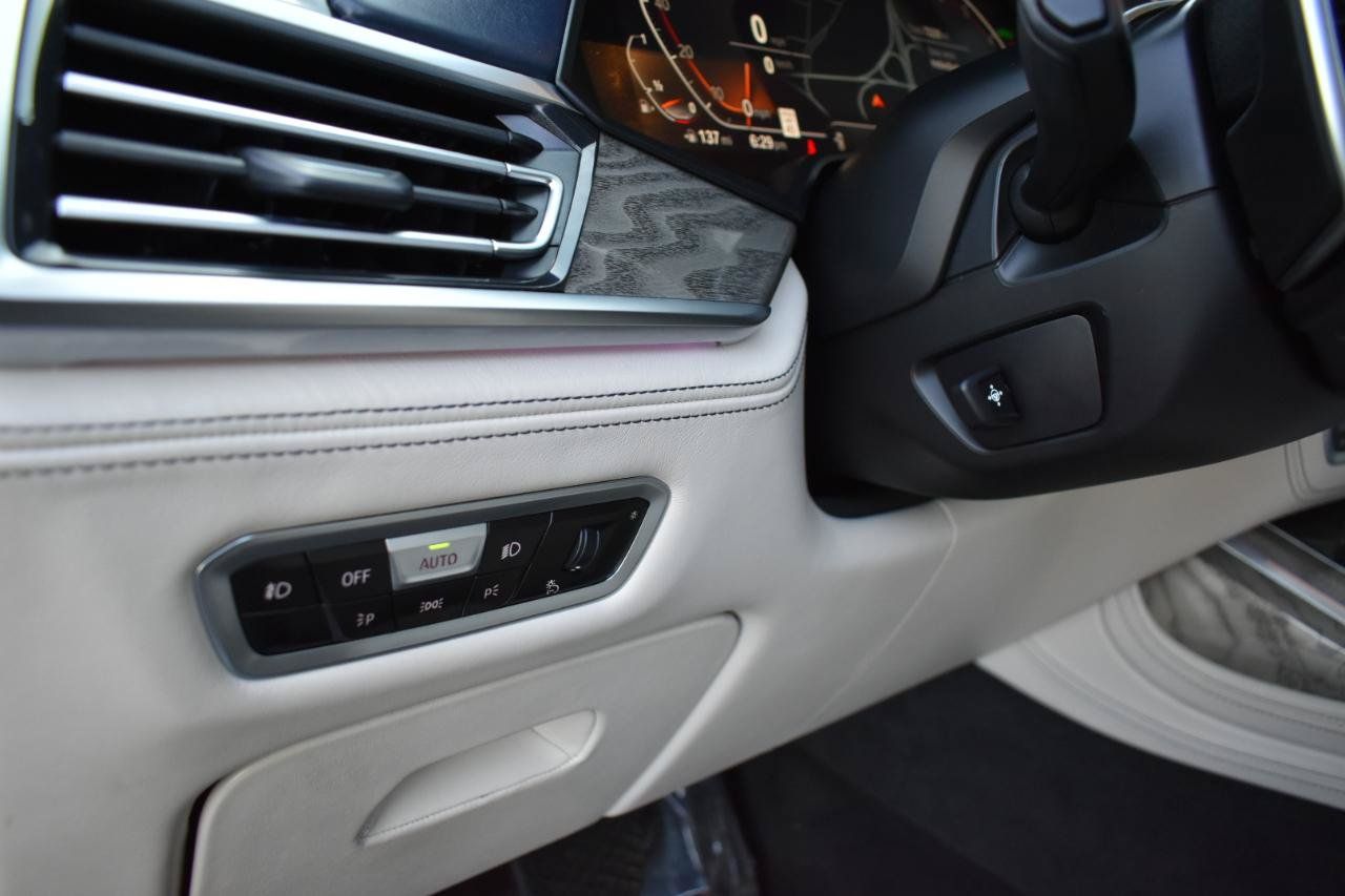 Used 2019 BMW X7 xDrive40i w/ Premium Package AWD/4WD image 46