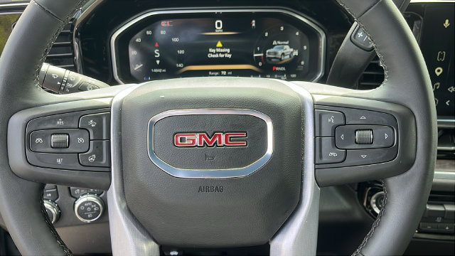 Used 2026 GMC Sierra 1500 SLT AWD/4WD image 11