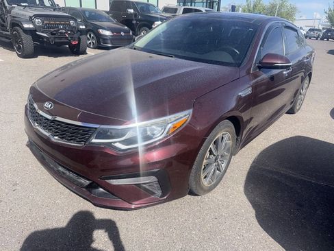 Used 2020 Kia Optima Premium image 2