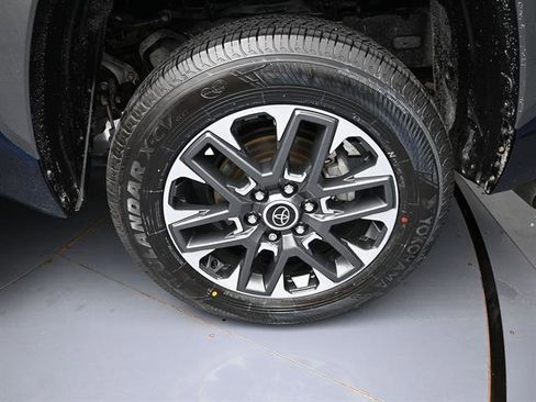 Used 2023 Toyota Tundra Limited AWD/4WD image 21