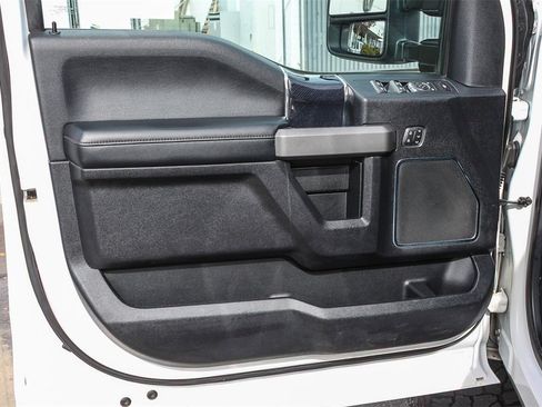 Used 2020 Ford F350 Platinum image 23