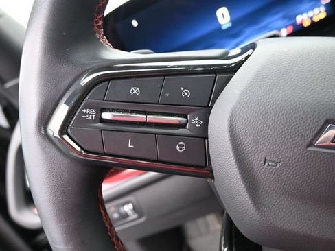 Used 2024 Chevrolet Traverse RS AWD/4WD image 15
