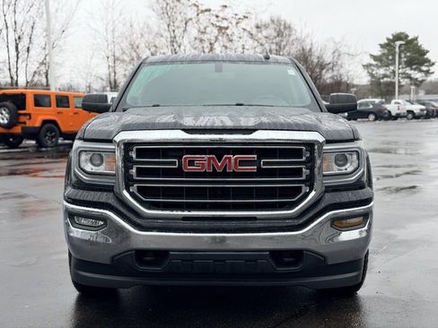 Used 2019 GMC Sierra 1500 SLE w/ SLE Value Package image 2