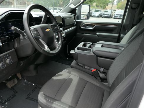 Used 2025 Chevrolet Silverado 2500 LT w/ Convenience Package AWD/4WD image 14