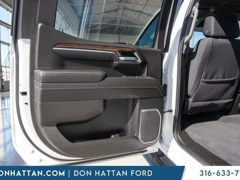 Used 2022 GMC Sierra 1500 SLE image 15
