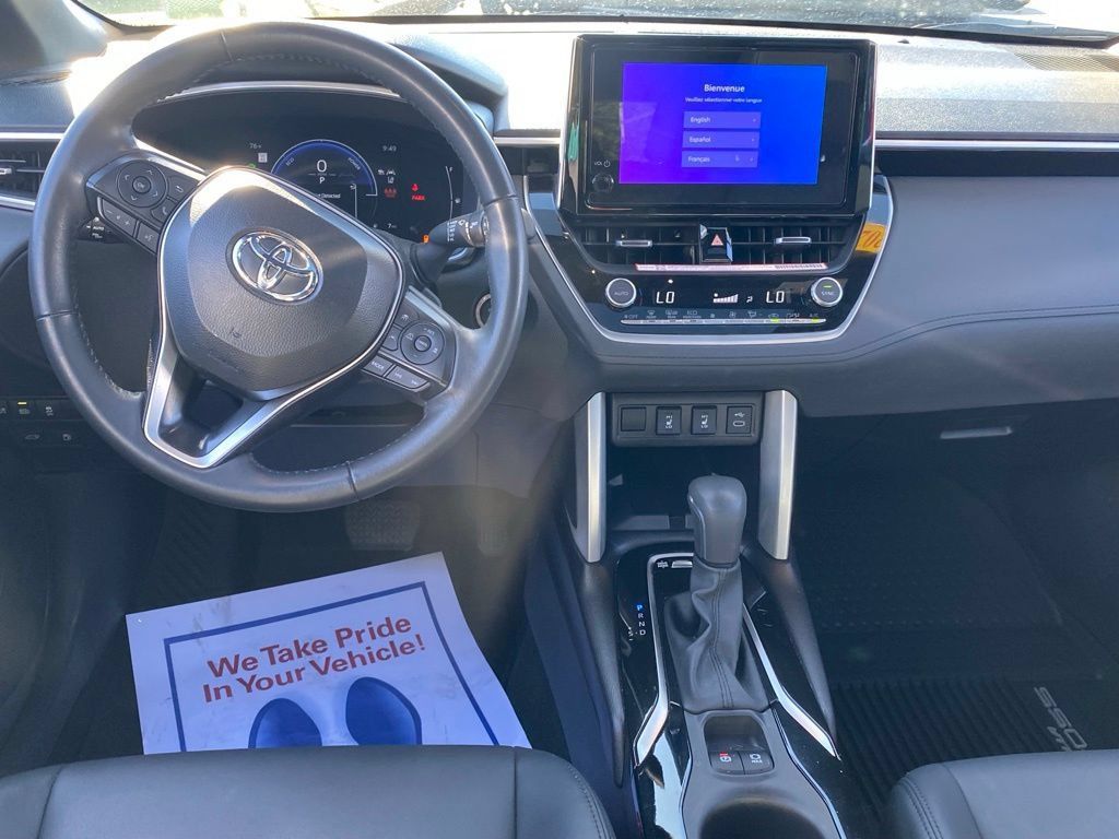 Used 2025 Toyota Corolla Cross AWD Hybrid w/ Convenience Package image 9