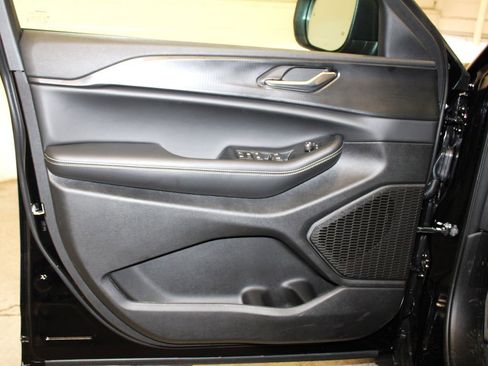 New 2025 Jeep Grand Cherokee Laredo X w/ Luxury Tech Group I image 26