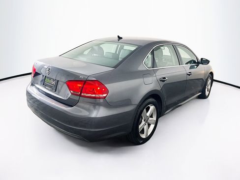 Used 2012 Volkswagen Passat 2.5 SE image 9