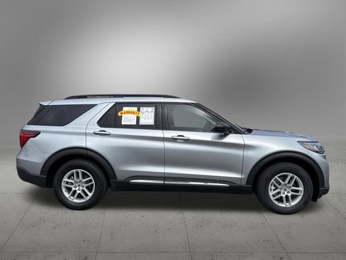 Used 2025 Ford Explorer Active RWD image 5