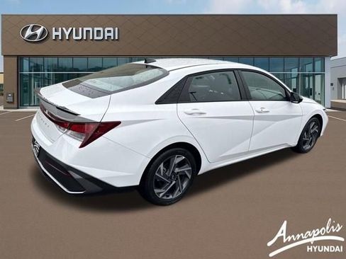 Certified 2025 Hyundai Elantra Sport image 5