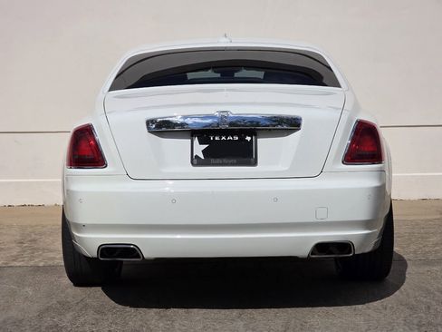 Used 2016 Rolls-Royce Ghost image 5