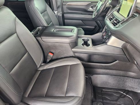Used 2022 Chevrolet Tahoe Z71 w/ Luxury Package AWD/4WD image 14