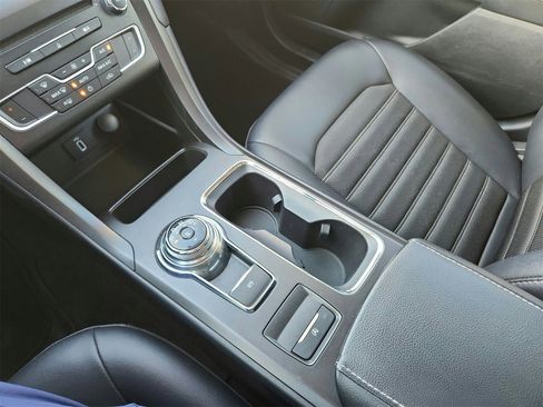 Used 2018 Ford Fusion SE w/ Equipment Group 201A image 13