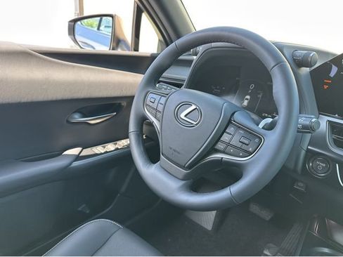 New 2026 Lexus UX 300h FWD image 8