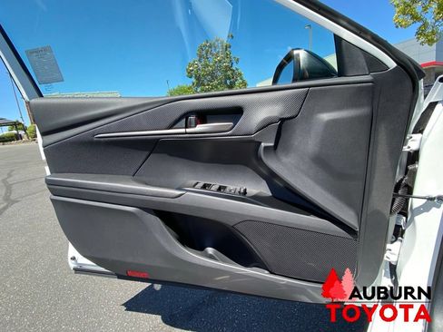 New 2026 Toyota Camry Hybrid AWD/4WD image 28