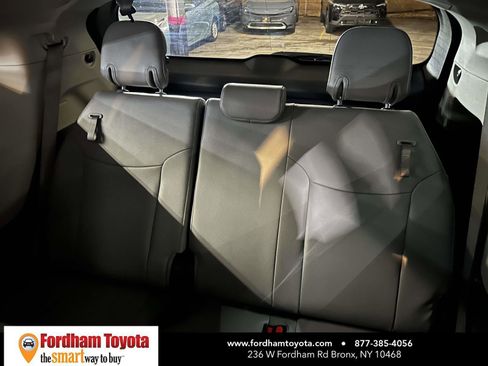 Used 2024 Toyota Sienna XLE image 17