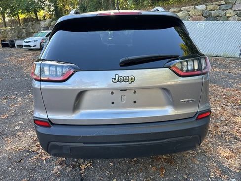 Used 2021 Jeep Cherokee Latitude image 4