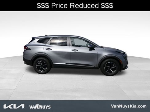 Used 2025 Kia Sportage LX image 2