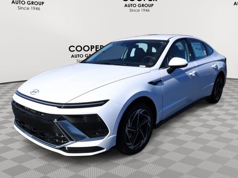 New 2026 Hyundai Sonata SEL FWD image 3