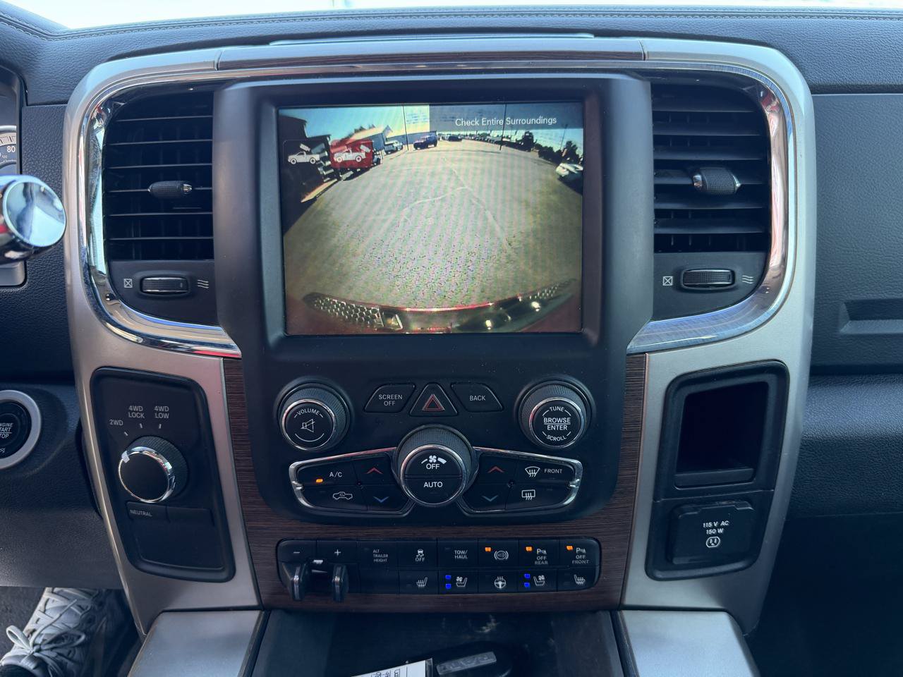 Used 2017 RAM 2500 Laramie w/ Sport Appearance Group AWD/4WD image 27
