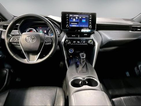 Used 2021 Toyota Venza XLE w/ Softex Package AWD/4WD image 8