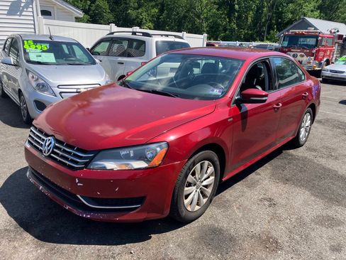 Used 2015 Volkswagen Passat 1.8T S FWD image 1