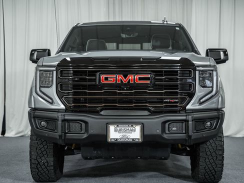 Used 2023 GMC Sierra 1500 AT4X image 2